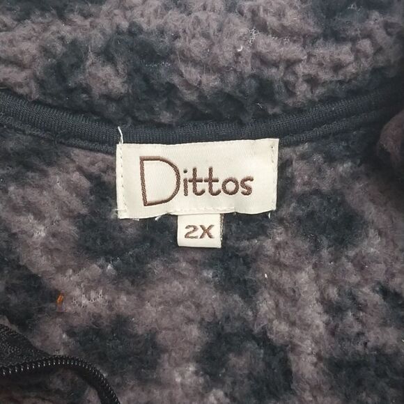 Dittos Animal Print Sherpa Top...EUC...SIZE 2X - Picture 2 of 5